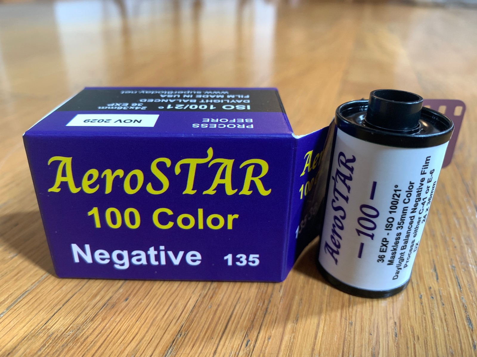 Aerostar 35mm maskless color film on Kodak Aerocolor IV base, C-41 or E-6 process