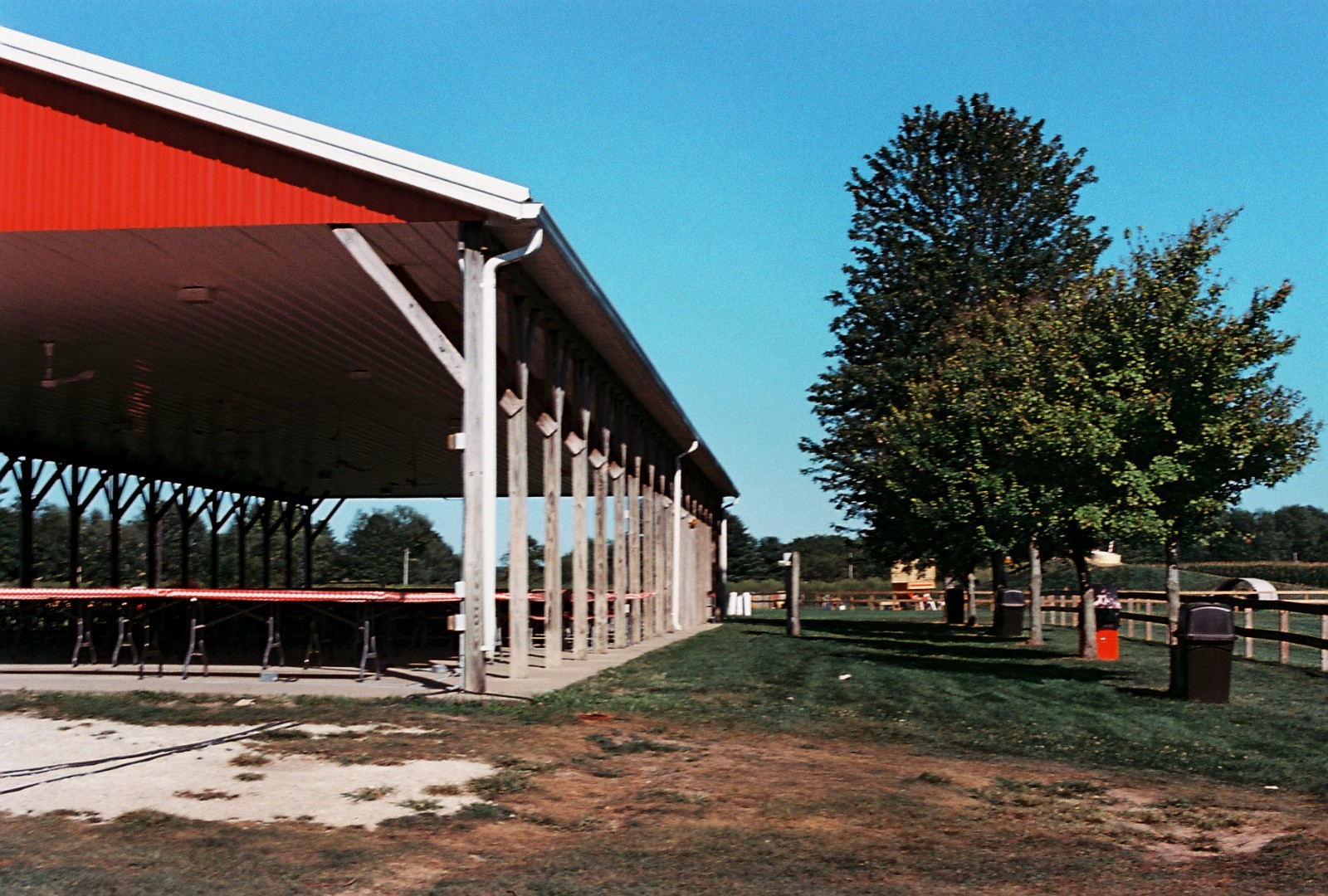 Aerostar 35mm maskless color film on Kodak Aerocolor IV base, C-41 or E-6 process