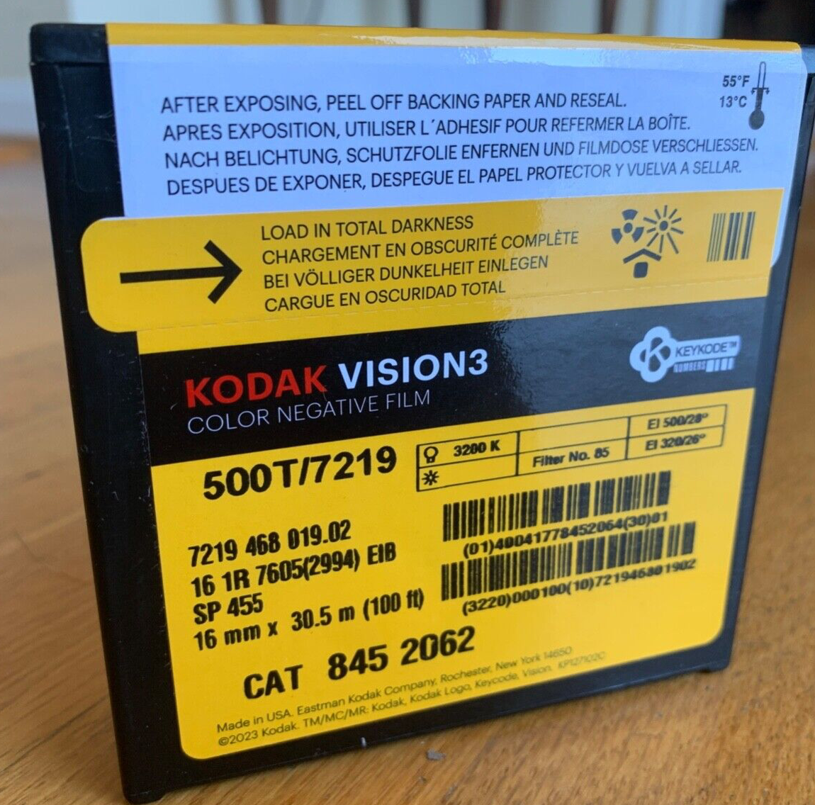 Kodak Vision3 500T 16mm color negative film #7219, 100ft roll