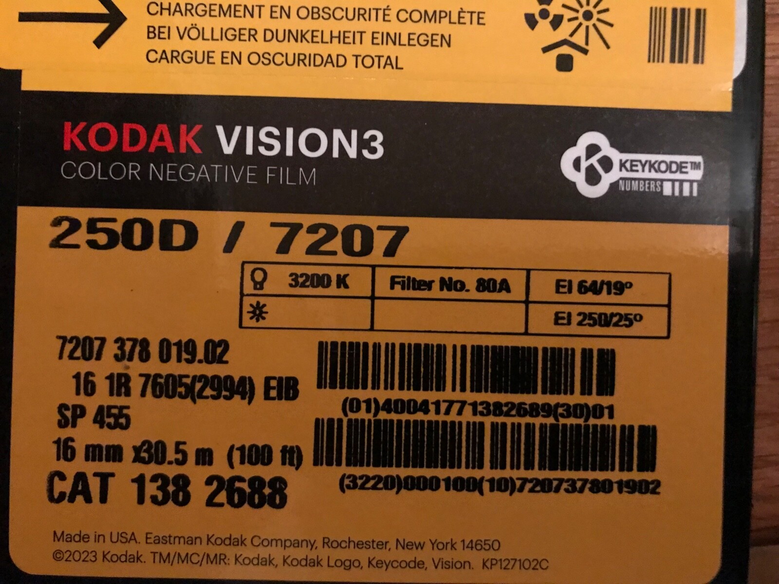 Kodak Vision3 250D 16mm color negative film #7207, 100ft roll