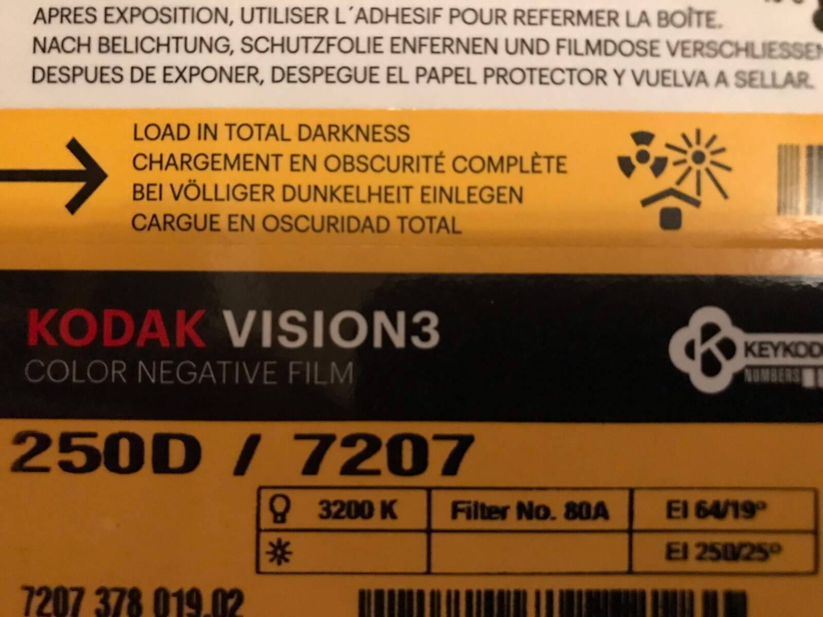 Kodak Vision3 250D 16mm color negative film #7207, 100ft roll