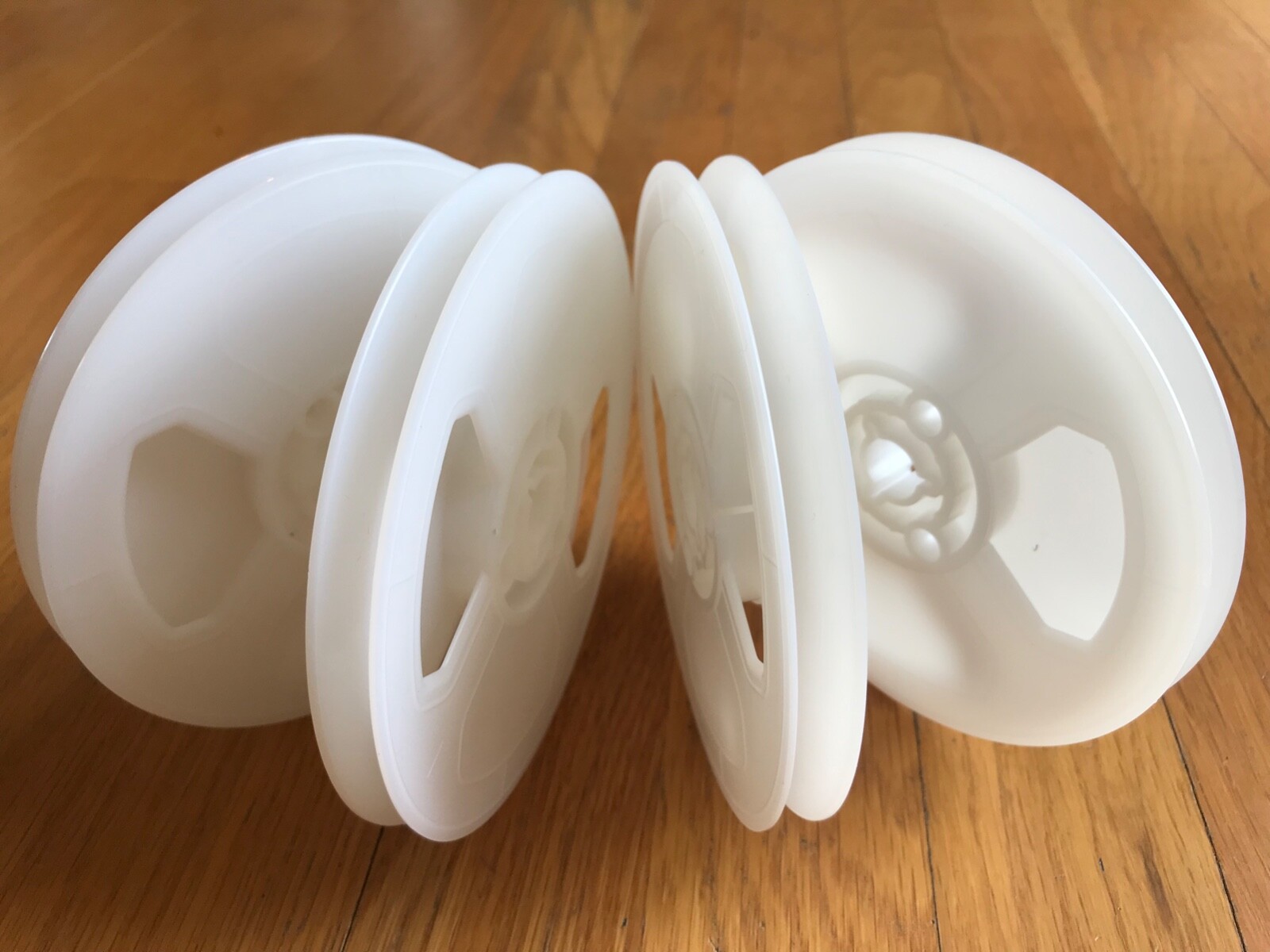 Super 8 200ft white plastic movie film reels, pack of 4