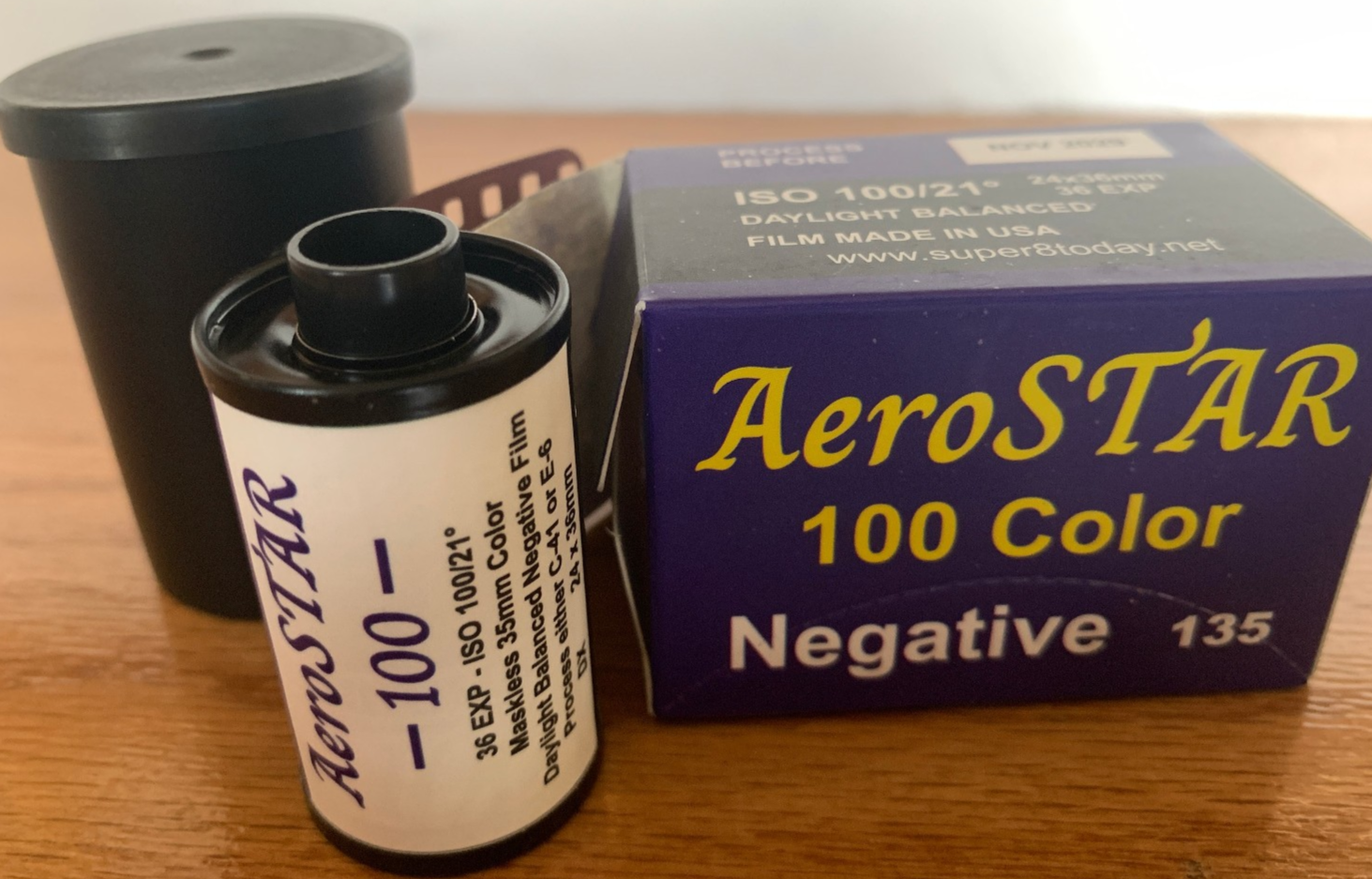 Aerostar 35mm maskless color film on Kodak Aerocolor IV base, C-41 or E-6 process